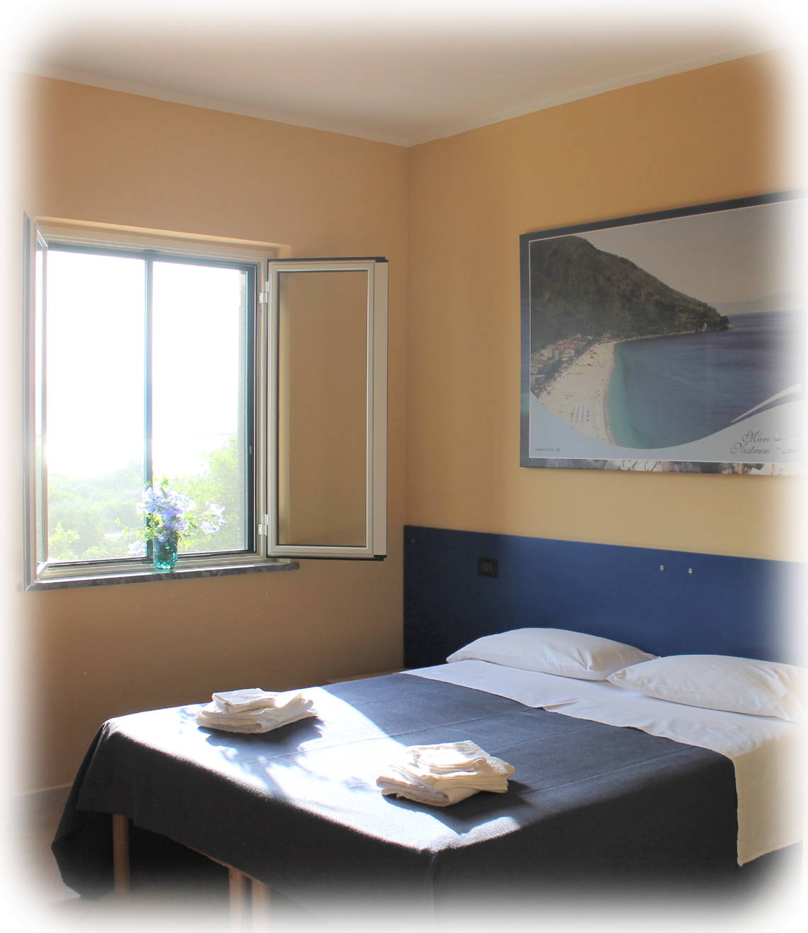 room ISCHIA